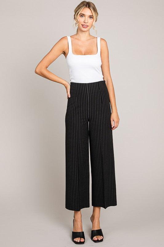 Pantalón corto a rayas