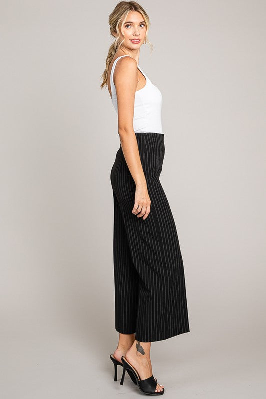 Pantalón corto a rayas