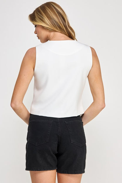 Chaleco con botones blanco