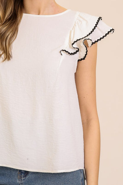 Blusa con contraste y olan en manga