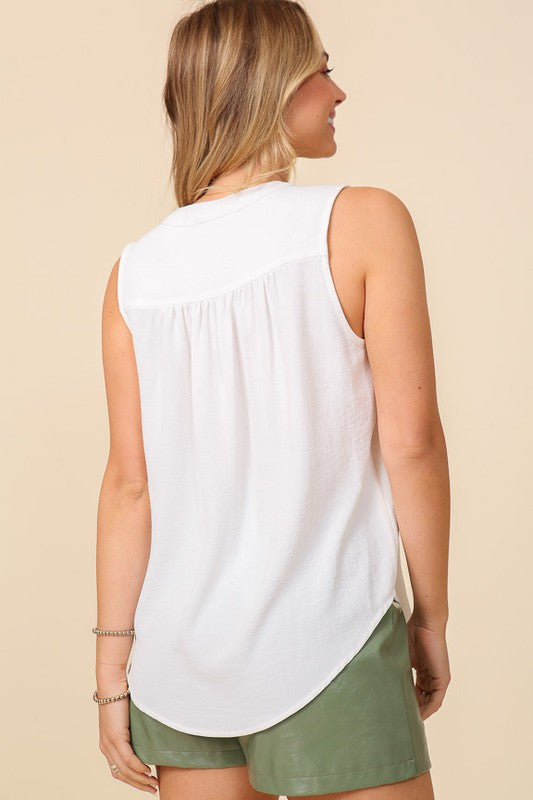 Blusa básica cuello V blanco / negro