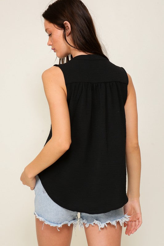 Blusa básica cuello V blanco / negro