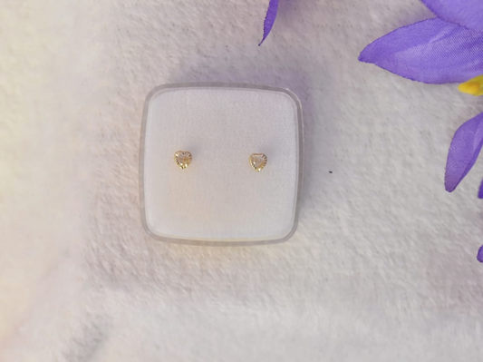 Broquel corazón diamantado, oro 10k