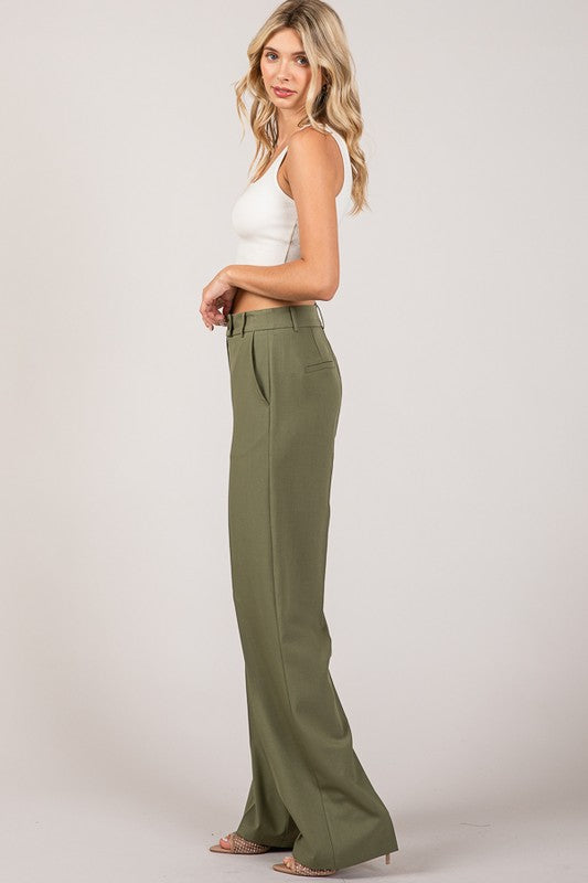 Pantalón wide leg con trabilla y botón