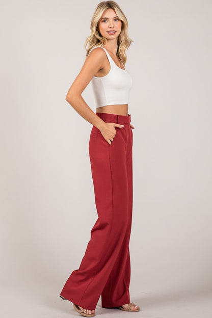Pantalón wide leg con trabilla y botón