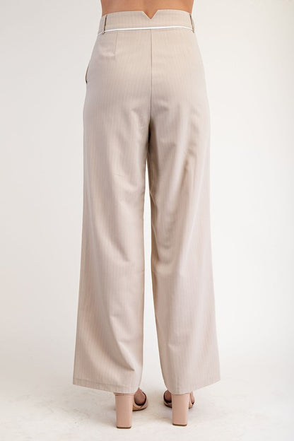 Pantalón a raya con contraste