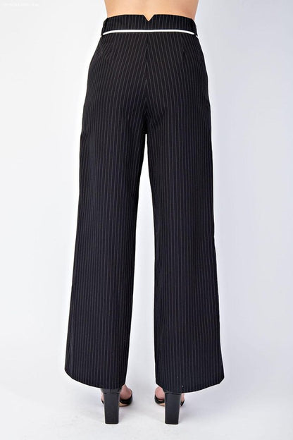 Pantalón a raya con contraste
